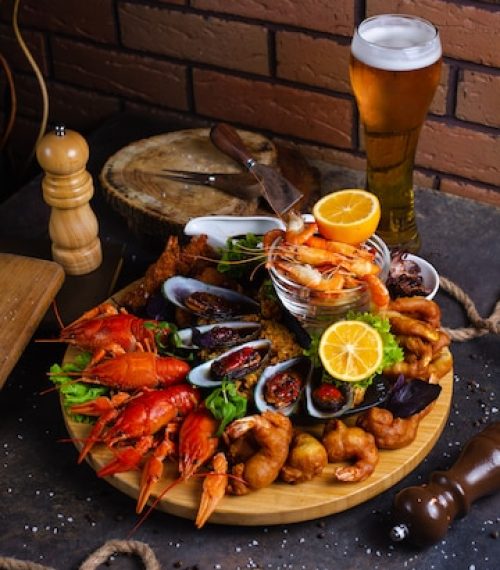 seafood-plate-with-shrimps-mussels-lobsters-served-with-lemon-glass-beer_140725-8799 seafood-plate-with-shrimps-mussels-lobsters-served-with-lemon-glass-beer_140725-8799